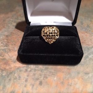 10k Gold Heart Ring